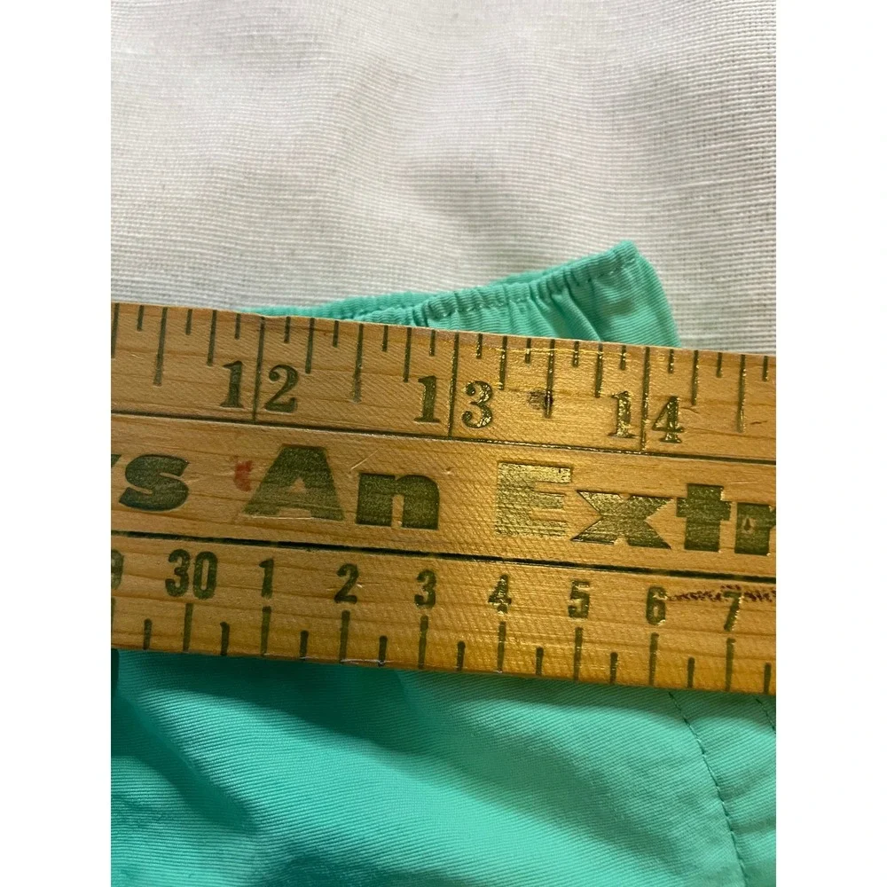 Patagonia Baggies Shorts Women M Green 57058 Barely Baggies 2.5 Inseam Nylon